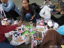 Merchandise Personel GOT7 yang Bertebaran di Venue Konser