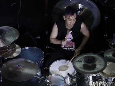 Ikmal Tobing dan Angels Percussion Beri Suguhan Beda di Kumpul ID