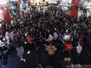 Penampilan Panas Barasuara Tutup Acara Kumpul ID