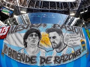 Presiden Argentina Lebih Kagum Siapa, Messi atau Maradona? Presiden Argentina Lebih Kagum Siapa, Messi atau Maradona?