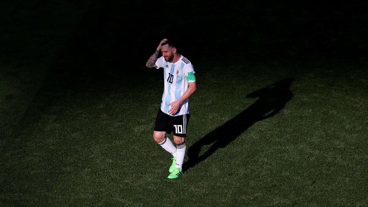 Sergio Aguero menyebut Lionel Messi sebagai pemain yang paling terluka dengan kegagalan Argentina di Piala Dunia 2018 (Foto: Catherine Ivill/Getty Images)