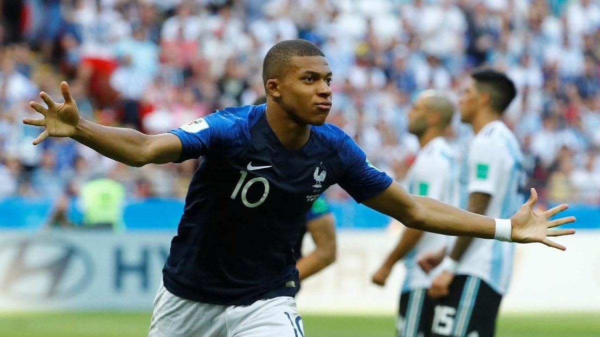 Kylian Mbappe mencetak dua gol saat Prancis melibas Argentina 4-3 di babak 16 besar Piala Dunia 2018. (Foto: Michael Dalder/REUTERS)