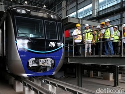 Naik MRT Jakarta Bisa Pakai Uang Elektronik Hingga QR Code