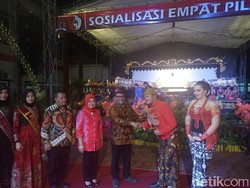 MPR Sosialisasikan Empat Pilar dengan Wayang Kulit di Banyuwangi