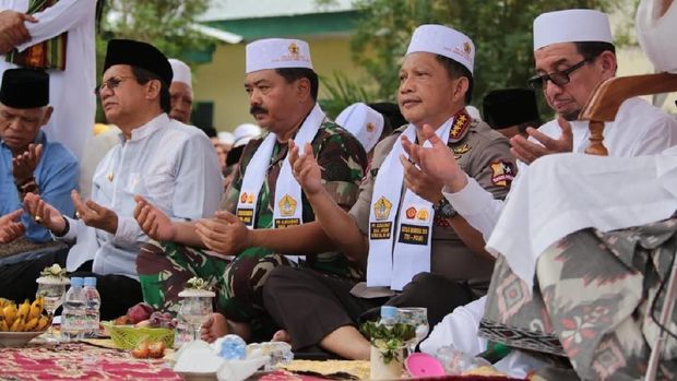 Kapolri dan Panglima Tentara Nasional Indonesia Hadiri Haul Ke-50 Guru Tua di Palu Sulteng