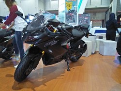 Motor Hasil Kawin Silang TVS dan BMW Mejeng di Jakarta