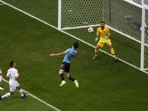 Video: Sundulan Cavani! Uruguay 1-0 Portugal