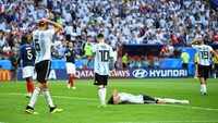 Hasil di Kazan Arena tersebut membuat Argentina harus tertunduk lesu pulang lebih cepat dari Rusia, gagal berusaha melaju sejauh empat tahun lalu ketika jadi runner-up. (Foto: Dylan Martinez/Reuters)