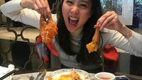 Serunya 10 Momen Olivia Zalianty Saat Cicip Jagung Bakar dan Pempek