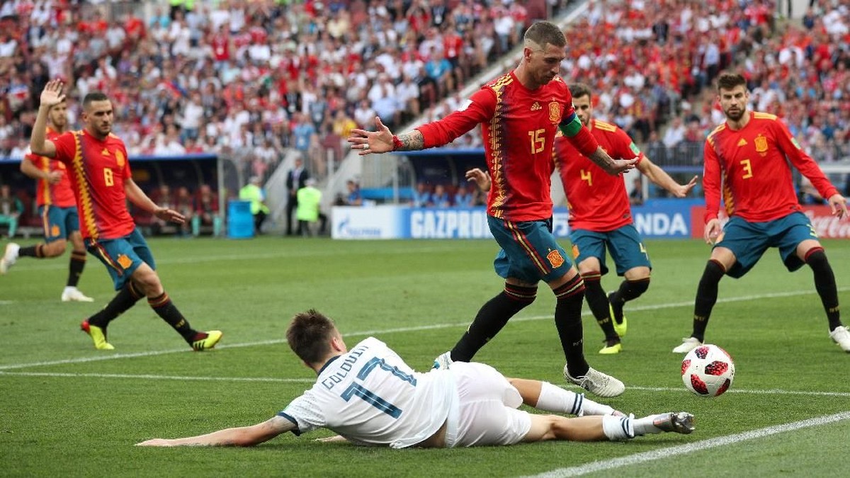 Timnas Spanyol saat ditahan Rusia dalam 90 menit babak 16 besar Piala Dunia 2018. (Foto: Albert Gea/Reuters)