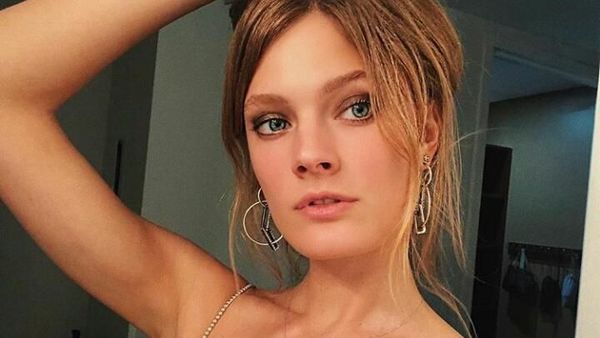Terpikat Kecantikan Constance Jablonski, Model Victorias Secret Bermata Biru