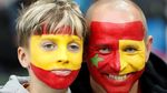 Nyentrik Banget, Potret Face Paint Suporter di Piala Dunia 2018 (2)