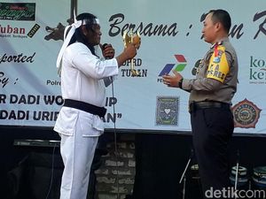 Kapolres Tuban Dapat Warisan Kapak Maut Wiro Sableng, Penasaran?