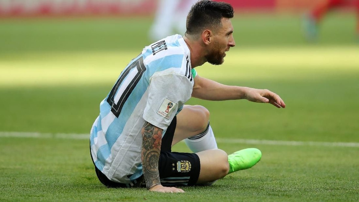 Lionel Messi akhirnya mau kembali memperkuat Timnas Argentina. (Foto: Alexander Hassenstein/Getty Images)
