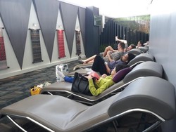 Rest Area di Bandara Kualanamu, Asyik Juga!