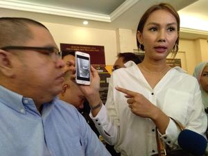 Beredar Foto Mesra Deddy Corbuzier, Ini Respons Kalina Oktarany Beredar Foto Mesra Deddy Corbuzier, Ini Respons Kalina Oktarany