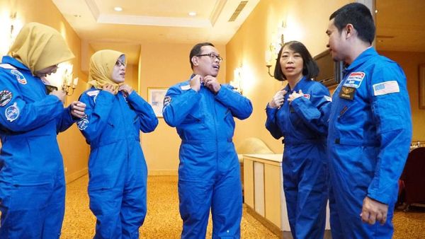 Honeywell Mengirim 10 Guru Indonesia ke Space Camp