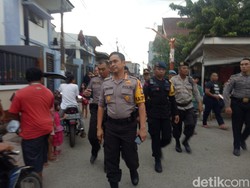 Pendukung Calon dan Massa Kotak Kosong Pilwalkot Makassar Ricuh