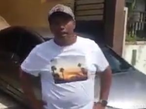 Pria Tajir Melintir Berjuluk Raja Sengon Ini Beristri Anggota Dewan Pria Tajir Melintir Berjuluk Raja Sengon Ini Beristri Anggota Dewan