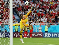 Pickford Diledek Courtois, Rashford Membela