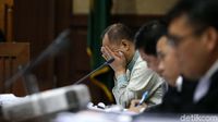 Jalani Sidang Lanjutan, Syafruddin Temenggung Gundah
