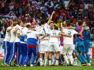 Telepon Putin untuk Rusia Sebelum Kalahkan Spanyol Telepon Putin untuk Rusia Sebelum Kalahkan Spanyol