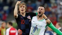 Danijel Subasic jadi bintang kemenangan Kroasia dalam adu penalti dengan denmark di babak 16 besar Piala Dunia 2018. Kiper AS Monaco itu menghentikan tiga tembakan penalti lawan (REUTERS/Damir Sagolj)