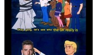 Aksi detektif-detektifan ala Scooby Doo cs di meme ini mengungkap bahwa kiper Spanyol di Rusia bukanlah De Gea melainkan Karius. (Foto: Internet/9gag)