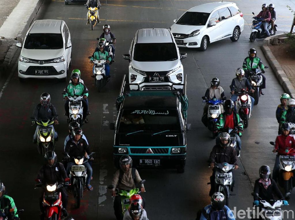 Pemprov DKI Tidak Keluarkan Form Batas Usia Kendaraan Ini Pemprov DKI Tidak Keluarkan Form Batas Usia Kendaraan Ini