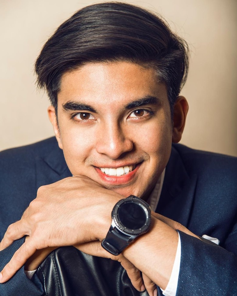Papagomo Ditangkap Atas Dugaan Penyerangan Menteri Ganteng Malaysia Papagomo Ditangkap Atas Dugaan Penyerangan Menteri Ganteng Malaysia