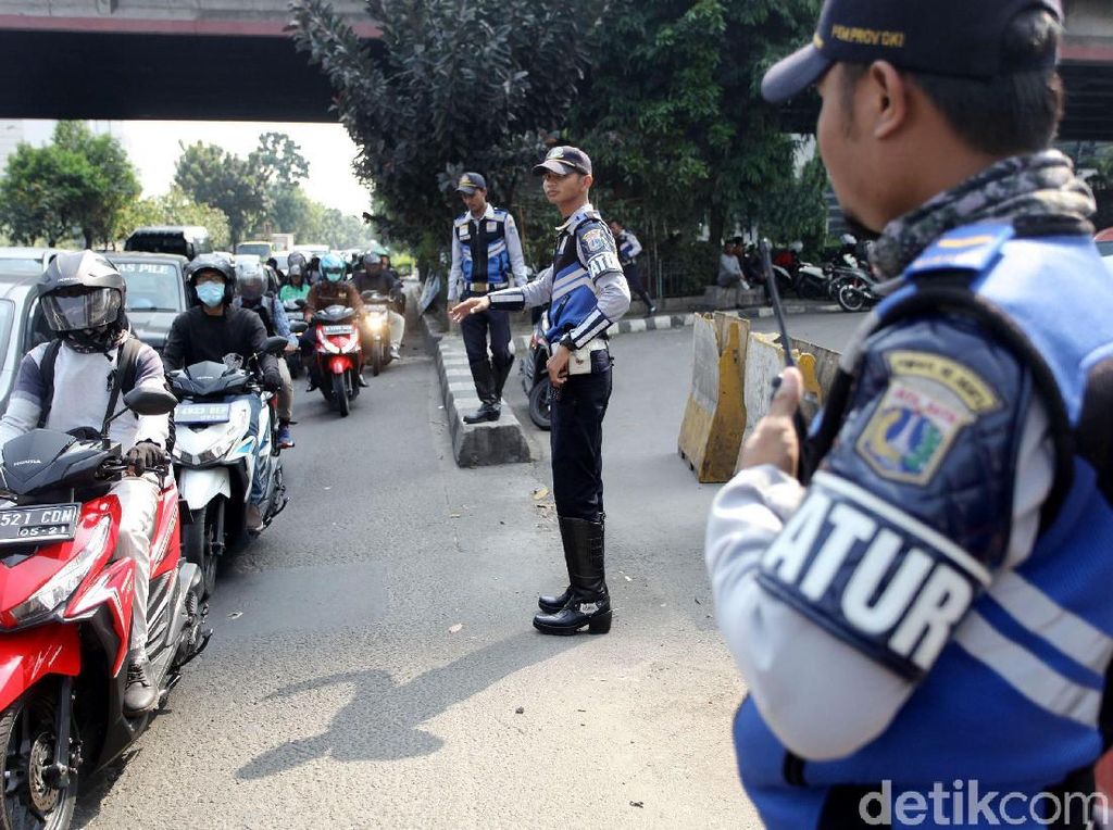 Anies Sebut Ganjil-Genap Saat Asian Games Tiru China dan Korsel Anies Sebut Ganjil-Genap Saat Asian Games Tiru China dan Korsel
