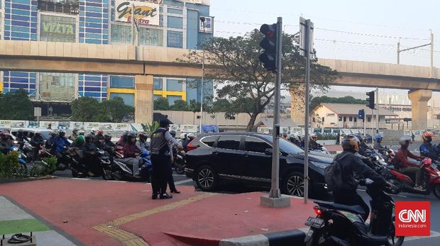 Ganjil Genap, Warga Sebut Kebijakan Jahat dan Ungkit Pajak