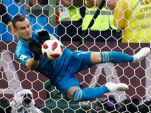 Video: Igor Akinfeev, Benteng Rusia Pemupus Harapan Spanyol