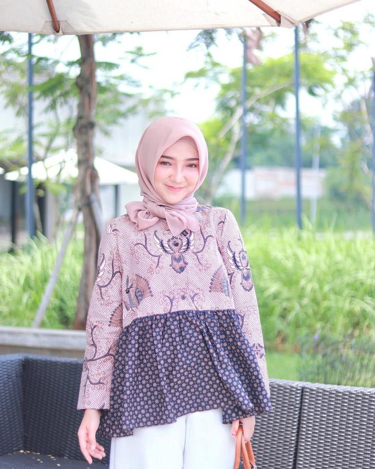 30+ Ide Keren Style Hijab Ke Kondangan Simple