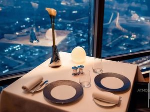 5 Fakta Unik Tentang At.mosphere, Restoran Mewah di Gedung Tertinggi di Dunia 5 Fakta Unik Tentang At.mosphere, Restoran Mewah di Gedung Tertinggi di Dunia