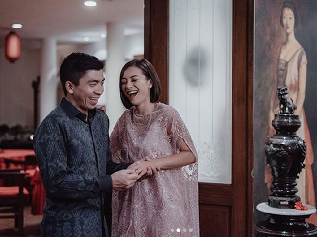 Jarang Terlihat di Televisi, Lolita Agustine Melahirkan Jarang Terlihat di Televisi, Lolita Agustine Melahirkan