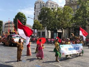 Gamelan & Tari Batik Meriahkan Karnaval Internasional di Paris