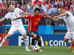 Spanyol dan Rusia masih sama kuat di 90 menit pertandingan 16 besar Piala Dunia 2018. Skor masih 1-1, hingga babak tambahan pun harus dimainkan. REUTERS/Grigory Dukor.