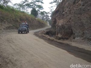 Jip Wisata Merapi Beroperasi Lagi Mulai 1 Juli Jip Wisata Merapi Beroperasi Lagi Mulai 1 Juli