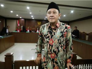 Sidang Perdana Eks Anggota DPRD Lampung Tengah