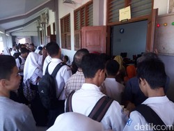 Bikin Emosi Ortu, Begini Kacaunya PPDB Online SMA di Banten