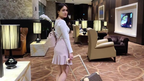 5 Artis dengan Koper Berharga Fantastis, Ada yang Seharga Mobil