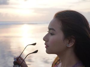 Foto: Gaya Liburan Si Cantik Adzana Bing Slamet