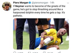 Usai laga, Neymar yang dipuja lantaran berperan penting meloloskan Brasil ke perempatfinal juga mendapat kecaman karena aksi berguling-gulingnya. Berhentilah menjadi lumba-lumba, kecam jurnalis gaek Piers Morgan di Twitternya. (Foto: Twitter @piersmorgan