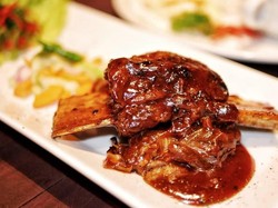 Mantul! Di Sini Ada Iga Bakar Super Empuk Juicy Buat Santap Malam