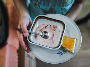 Pria Jerman Diduga Bunuh Puluhan Rekan Kerja dengan Racuni Makanan