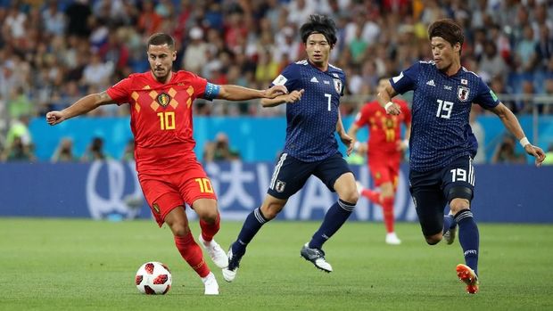 Eden Hazard tidak tampil leluasa di babak pertama.