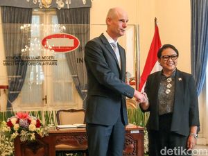 Retno Marsudi Bertemu Menlu Belanda Stef Blok