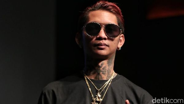 Young Lex Geram dengan Netizen dan Dukung Bowo Alpenliebe