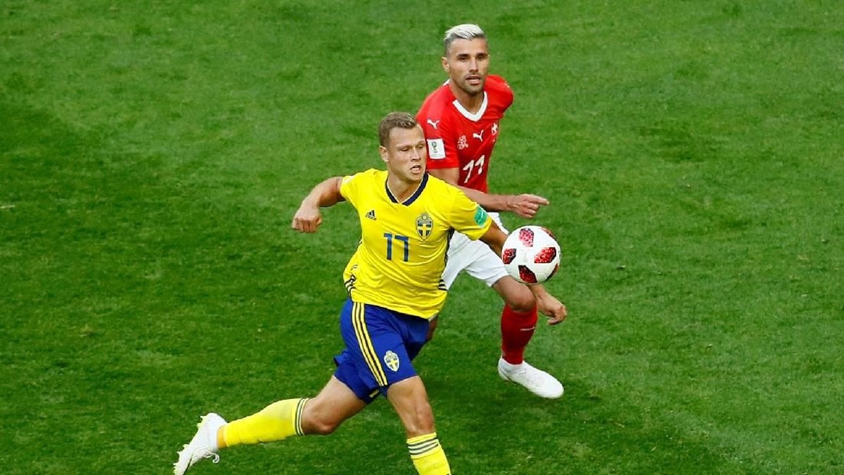 Buntu, Swedia vs Swiss Imbang Tanpa Gol di Babak Pertama. (Foto: Jason Cairnduff/Reuters)